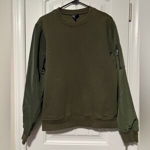 Divided Men's Dark Green Crewneck Sweater